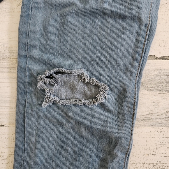 Levis Premium Taper Leg Mid Rise Jeans Distressed Size 24 - Picture 9 of 12